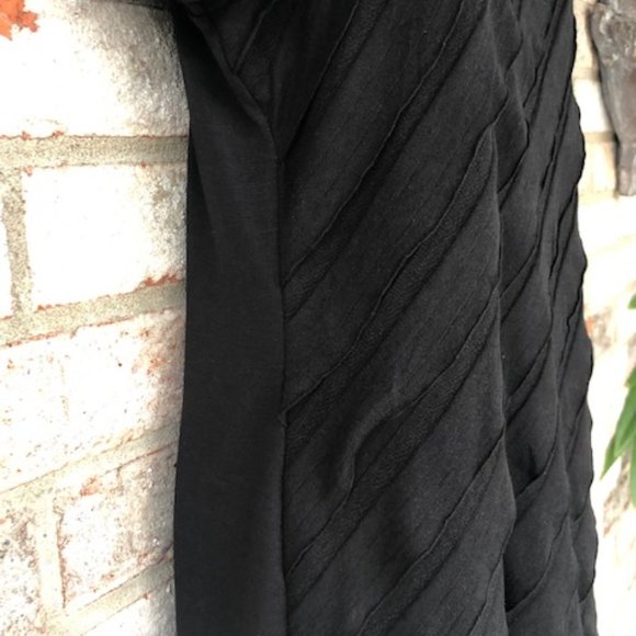 AB STUDIO DIAGONAL TIERED RUFFLED BLACK TOP - Picture 7 of 15